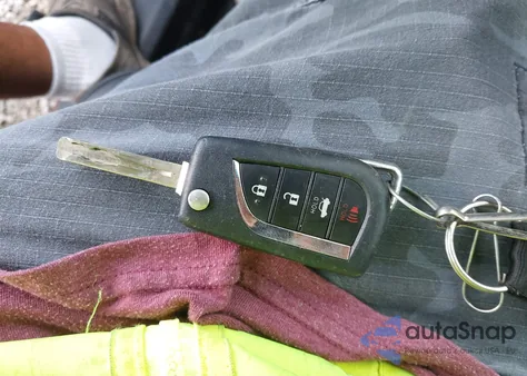 2019 Toyota Camry Se z USA, uszkodzony, nr VIN 4T1B11HKXKU285735